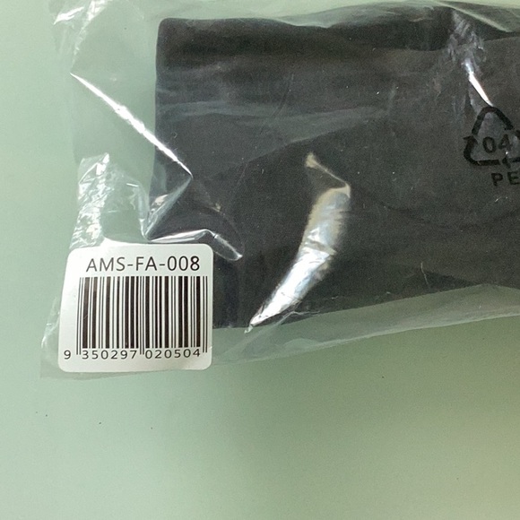 Amber Sceats Sunglasses - Picture 4 of 4